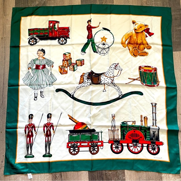 Vintage ECHO Beautiful Silk Scarf - Picture 1 of 9